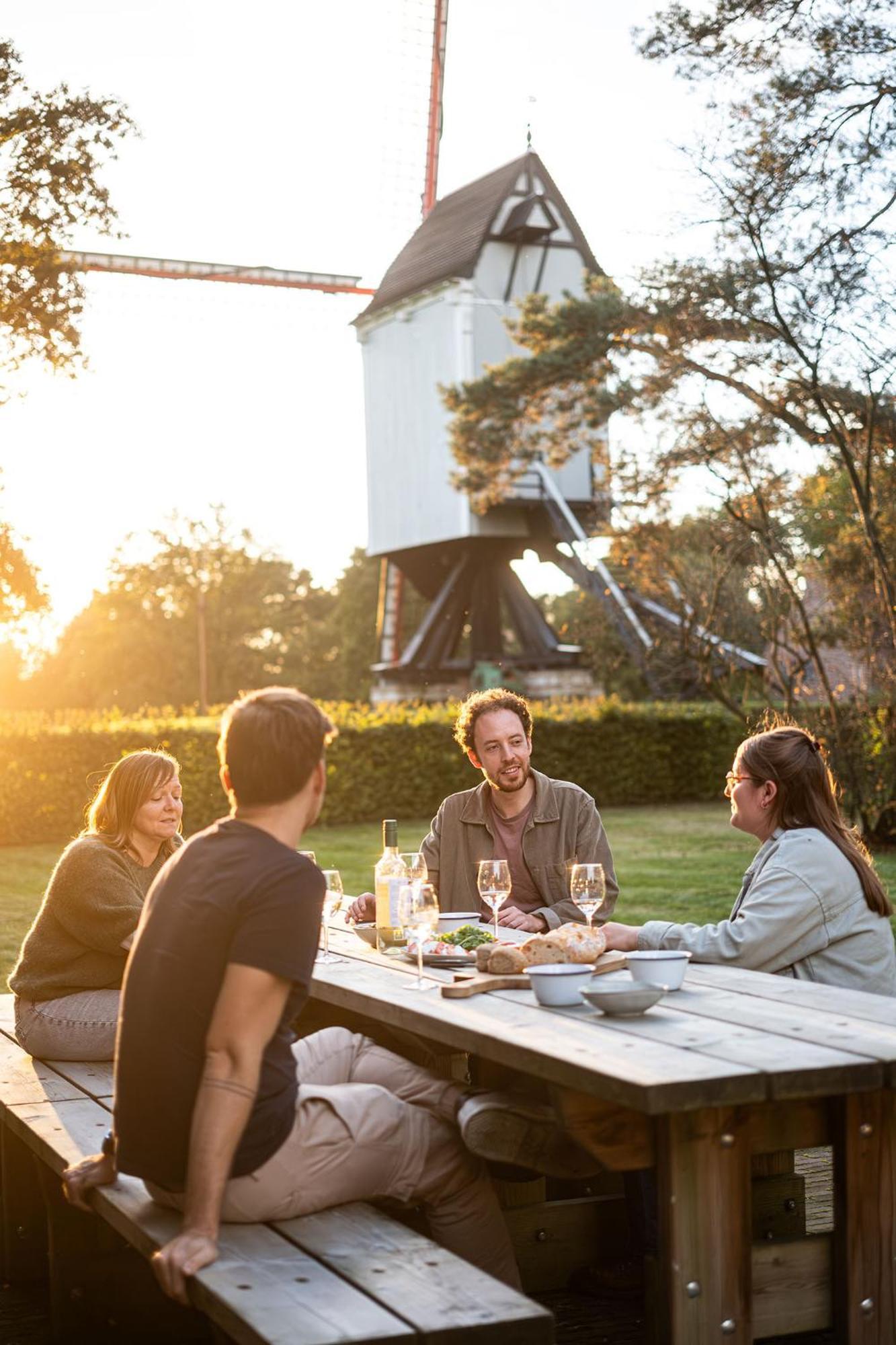 Beddermolen - Molenhuis Op Historisch Erfgoeddomein Westerlo Eksteriør bilde